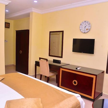 Best Western Meloch Hotel 아우카 외부 사진